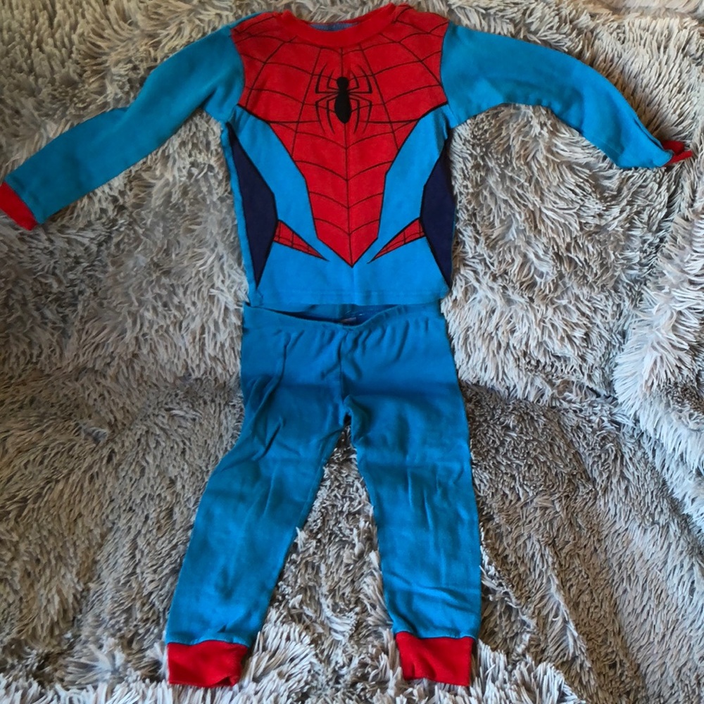 Little boys thin spider man pajamas size 5T
